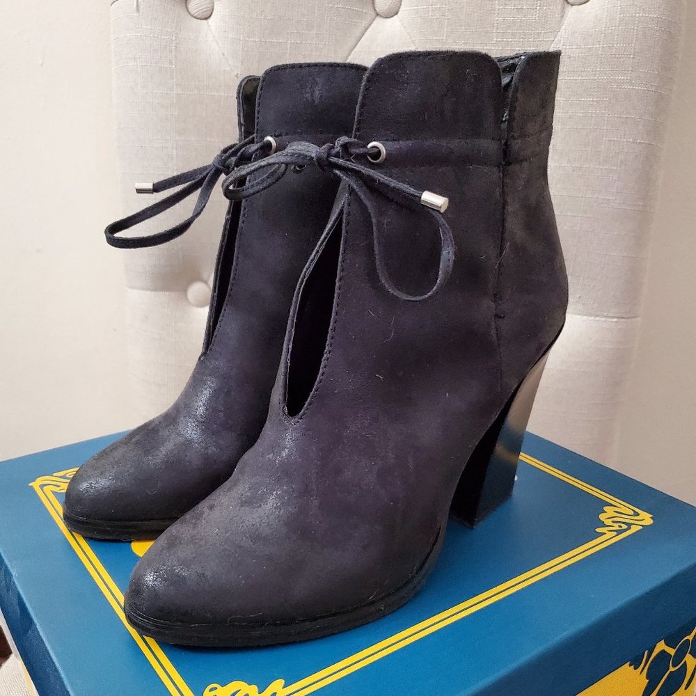 Sbicca black leather booties